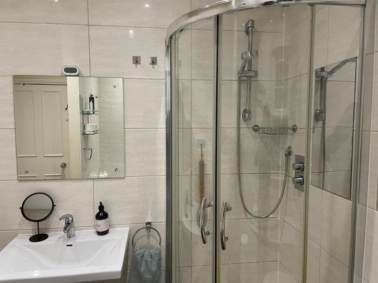 Accommodatie bij particulieren Private King With Huge En-suite In Shared House In Marylebone